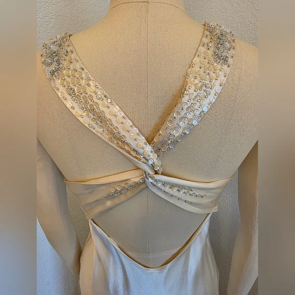 Jenny Packham Wedding Dress - Picture 7 of 16